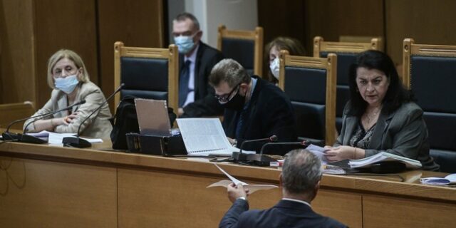 Δίκη Χρυσής Αυγής: Αντίστροφη μέτρηση για τις αναστολές