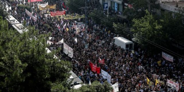 Έγινε η παρέλαση. Δεν την είδατε;