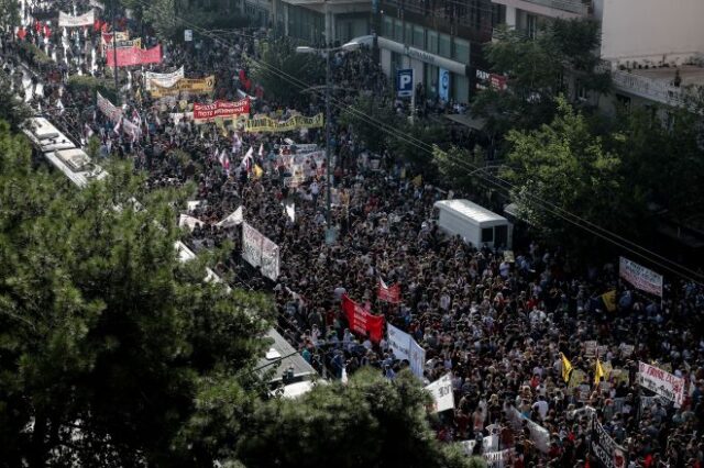 Έγινε η παρέλαση. Δεν την είδατε;