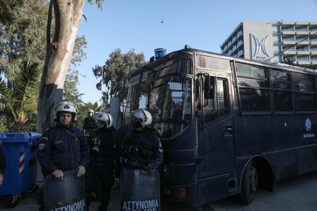 Τις 8 έφτασαν οι συλλήψεις για τα μικρής έκτασης επεισόδια στο κέντρο – Οι 7 ήταν ανήλικοι