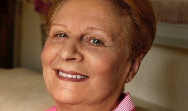 Πέθανε η ποιήτρια Έλενα Στριγγάρη