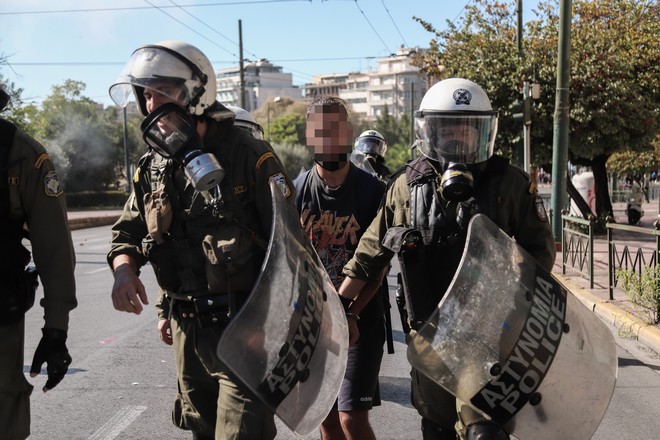 Απεργία ΑΔΕΔΥ: Συγκεντρώσεις στο κέντρο της Αθήνας – Ένταση και κυκλοφοριακά προβλήματα