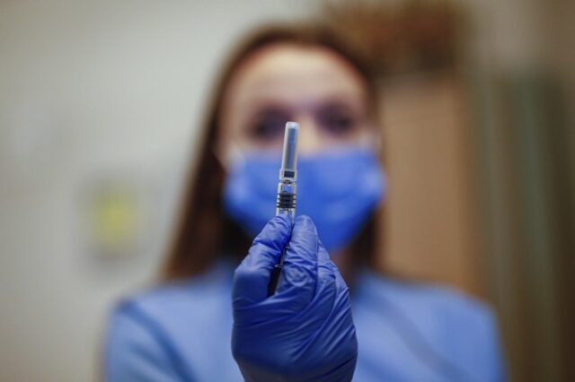 ΗΠΑ: Διακόπηκε για λόγους ασφαλείας η δοκιμή του φαρμάκου της Eli Lilly