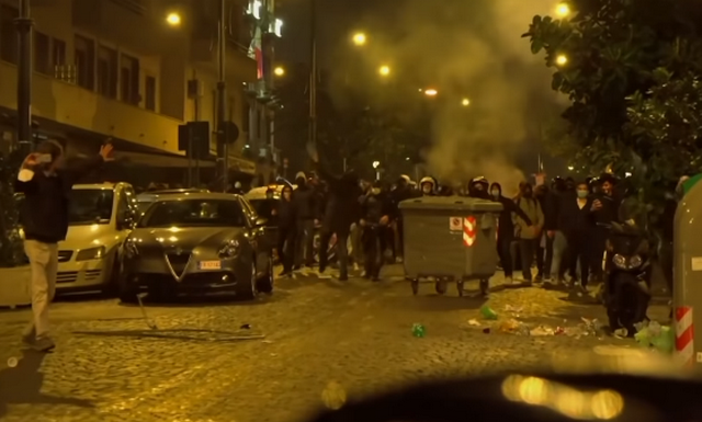 Επεισόδια στη Νάπολη για την απαγόρευση κυκλοφορίας – Ανάμειξη ακροδεξιάς και μαφίας