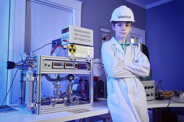 Ρεκόρ Γκίνες: Ο 12χρονος που πέτυχε πυρηνική σύντηξη στο παιδικό του δωμάτιο