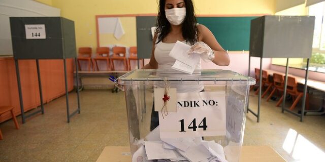 Σε εξέλιξη η “εκλογική” διαδικασία στα Κατεχόμενα- Στις κάλπες οι Τουρκοκύπριοι