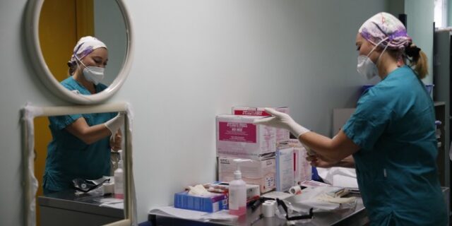 Φον Ντερ Λάιεν: “Χρειάζεται υπομονή και πειθαρχία για να επιβραδύνουμε τον κορονοϊό”