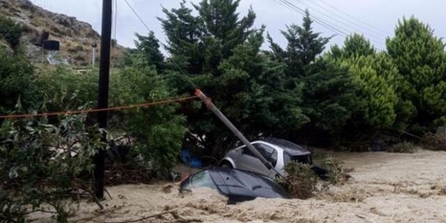 Κρήτη: “Βούλιαξε” από την κακοκαιρία – Περισσότερες από 30 διασώσεις