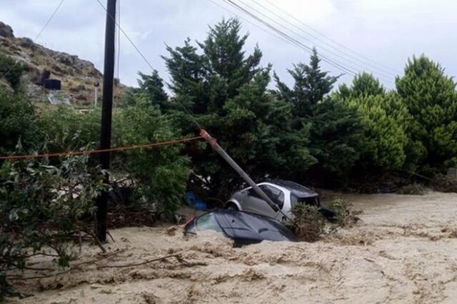 Κρήτη: “Βούλιαξε” από την κακοκαιρία – Περισσότερες από 30 διασώσεις