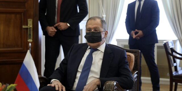 Ρωσία: Απορρίπτει τη δημοσιογραφική έρευνα για τον Ναβάλνι ως “διασκεδαστικό ανάγνωσμα”