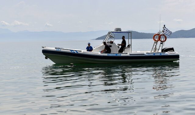 Αγιόκαμπος: Έρευνες για μέλος πληρώματος δεξαμενόπλοιου που έπεσε στη θάλασσα