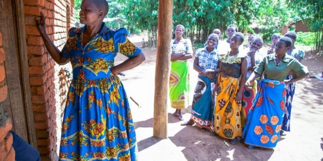 ActionAid: Οι “μαμάδες” του Μαλάουι που σταματούν τους πρόωρους γάμους
