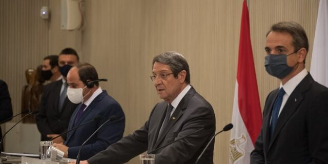 Καταδίκη των παράνομων ενεργειών της Τουρκίας στην κοινή διακήρυξη της Τριμερούς