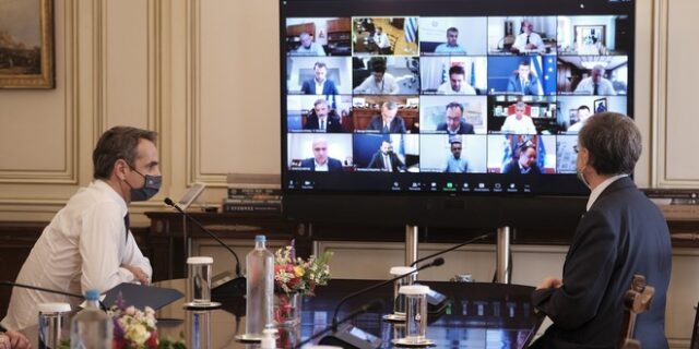 Μητσοτάκης: Η μετάδοση του κορονοϊού συνδέεται με τη διασκέδαση, ιδίως των νέων