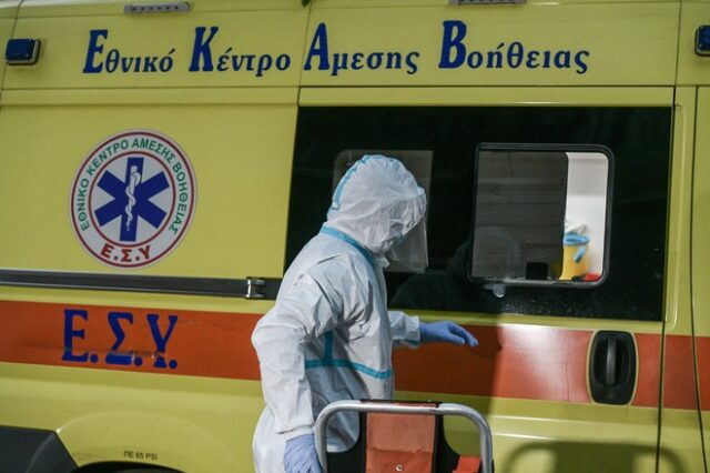 Κορονοϊός: Ραγδαία αύξηση θανάτων – Σπάει το φράγμα των 900 από την αρχή της επιδημίας