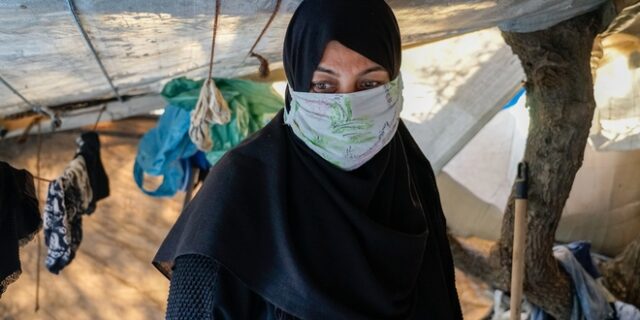 Η ιστορία δύο δασκάλων που αν και ανήκουν σε ομάδα υψηλού κινδύνου, ζουν ξεχασμένοι στο Βαθύ