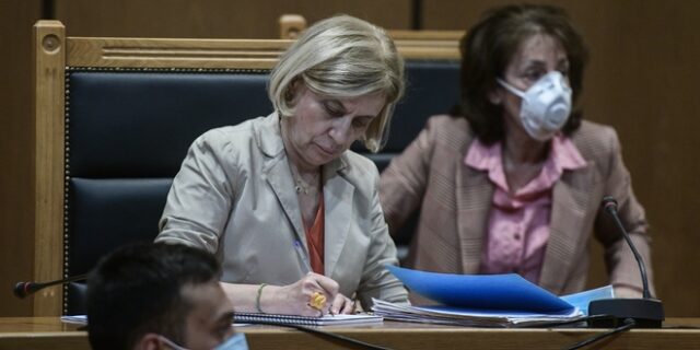 Δίκη Χρυσής Αυγής: Με ποια επιχειρήματα η εισαγγελέας εισηγήθηκε αναστολή για τους χρυσαυγίτες