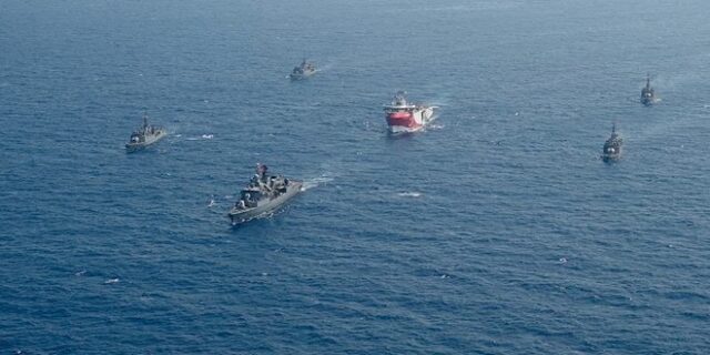 Διπλωματικό μπαράζ: Διάβημα στην Τουρκία, επιστολή σε Πομπέο, επίκληση αμυντικής συνδρομής της ΕΕ