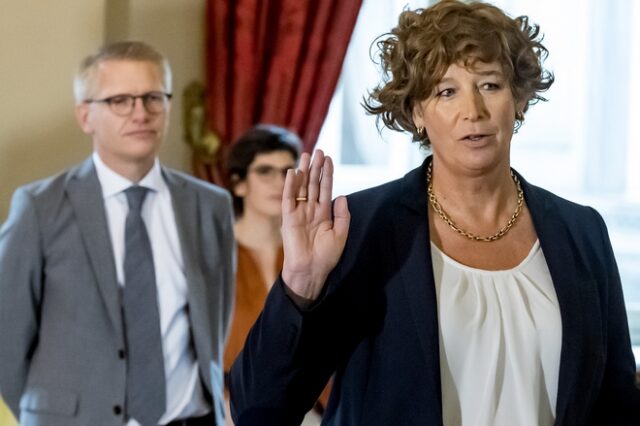 Βέλγιο: Η τρανς αναπληρώτρια πρωθυπουργός δέχεται επίθεση από την ακροδεξιά