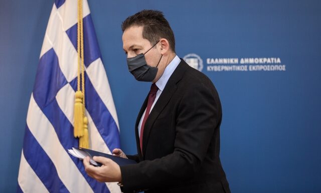 Πέτσας: Δεν αποκλείεται γενικό lockdown σε όλη τη χώρα