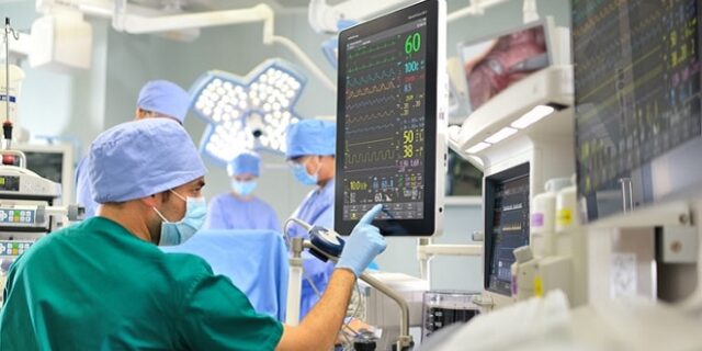 Περισσότερες από 100 επιτυχημένες επεμβάσεις αναθεώρησης ισχίου και γόνατος στο Ιατρικό Διαβαλκανικό Θεσσαλονίκης