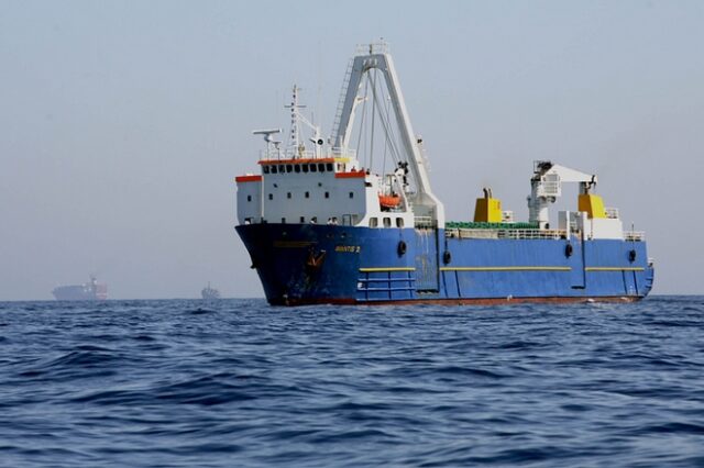Στη Μαρμαρίδα ρυμουλκείται το φορτηγό πλοίο σημαίας Τουρκίας που το πρωί έμεινε ακυβέρνητο νότια της Μήλου