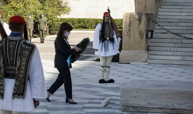 Σακελλαροπούλου: “Να μην ξαναδούμε ποτέ στην πατρίδα μας νοσταλγούς ιδεολογιών που αιματοκύλησαν τον κόσμο”