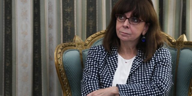 Τα συλλυπητήρια της Σακελλαροπούλου για το θάνατο του Σαρμπάνη