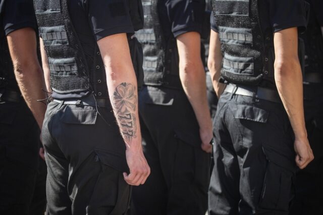 Πορτογαλία: Τέλος τα ρατσιστικά τατουάζ στην αστυνομία