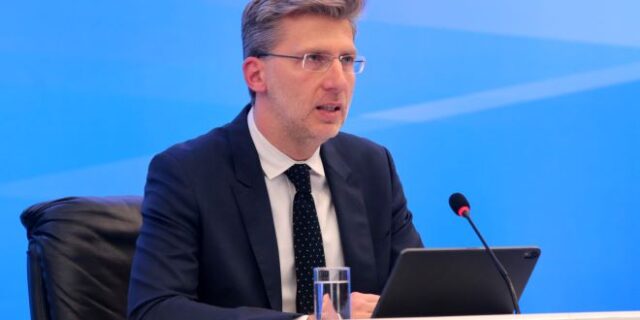 Σκέρτσος στο BBC: Περισσότερο αισιόδοξοι για τον τουρισμό φέτος