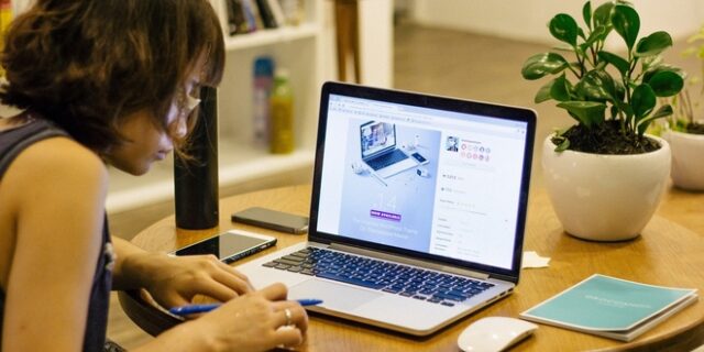 Τηλεργασία: Παράταση μέχρι 30 Νοεμβρίου στην Αττική