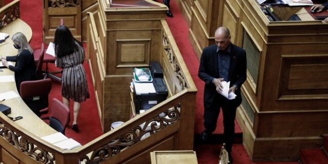 Βουλή: Αποχώρησε το ΜέΡΑ25 από τη διαδικασία της πρότασης δυσπιστίας