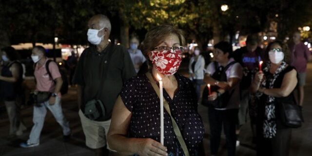 Δίκη Χρυσής Αυγής: Πριν την ιστορική απόφαση, ένα κερί για τα θύματά της