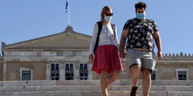 Μάσκες παντού: Άλλαξαν όψη οι δρόμοι της Αθήνας – Ποιοι εξαιρούνται από το μέτρο