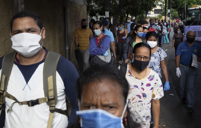 Στη Βενεζουέλα χιλιάδες δόσεις φαρμάκου και υποψηφίου εμβολίου κατά του κορονοϊού