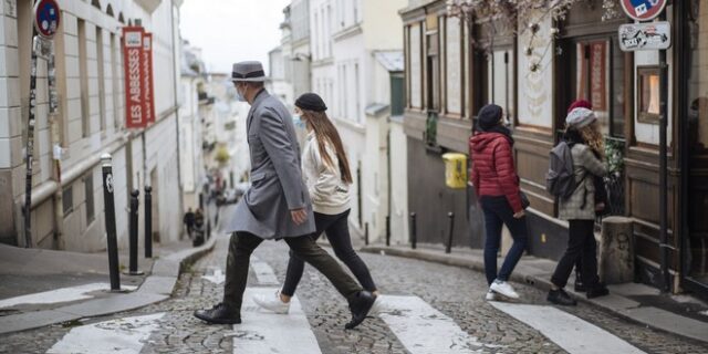 Κορονοϊός: Ξεφεύγει η κατάσταση – Ρεκόρ νέων κρουσμάτων παγκοσμίως για τρίτη σερί μέρα