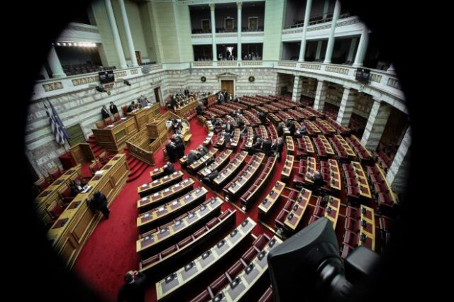 Πώς ψήφιζαν στη Βουλή ΝΔ και ΣΥΡΙΖΑ σε σύγκριση με τη Χρυσή Αυγή