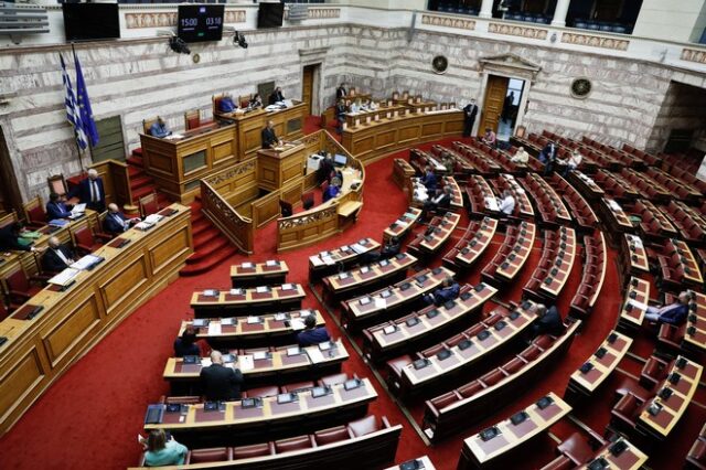 ΕΚΠΟΙΖΩ: Απόσυρση της ρύθμισης περί αναπροσαρμογής των ασφαλίστρων