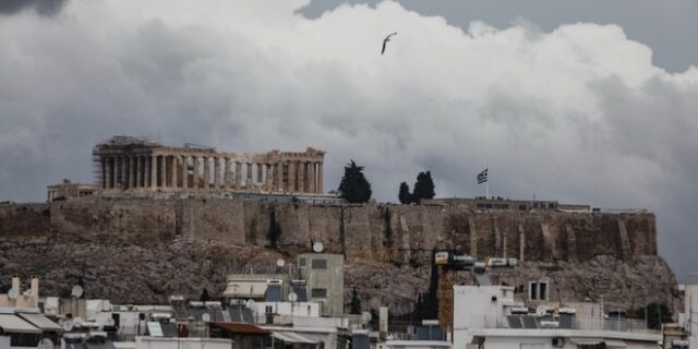 Πρόσκαιρη άνοδος θερμοκρασίας έως τη Δευτέρα