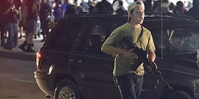 Ουισκόνσιν: Ελεύθερος ο 17χρονος που σκότωσε διαδηλωτές, με εγγύηση από crowdfunding