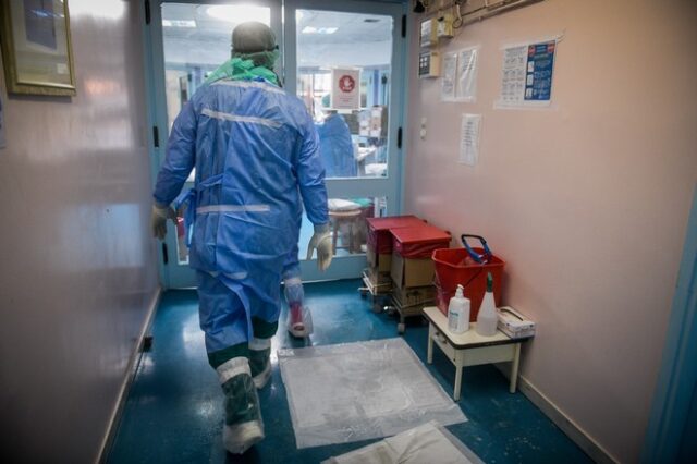 Κορονοϊός: Αγωνία για τα νοσοκομεία Θεσσαλονίκης – “Δουλεύουμε με μηδέν κλίνες”