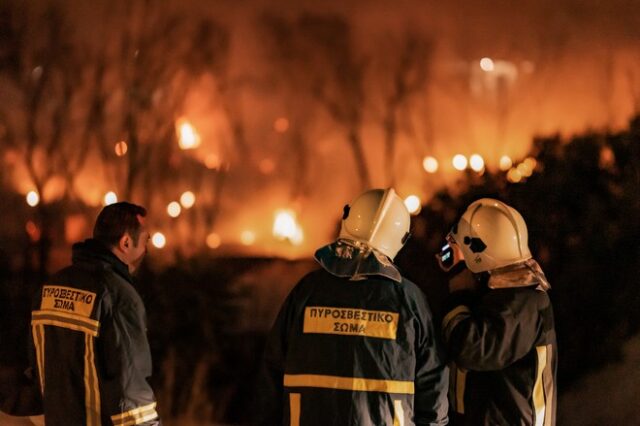 Τραγωδία σε hotspot στη Θήβα: Νεκρό προσφυγόπουλο ύστερα από φωτιά