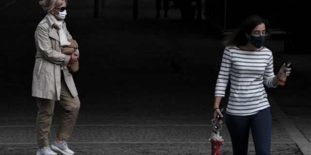 Κορονοϊός: Επιδημία εκτός ελέγχου με 11.500 κρούσματα σε μια εβδομάδα