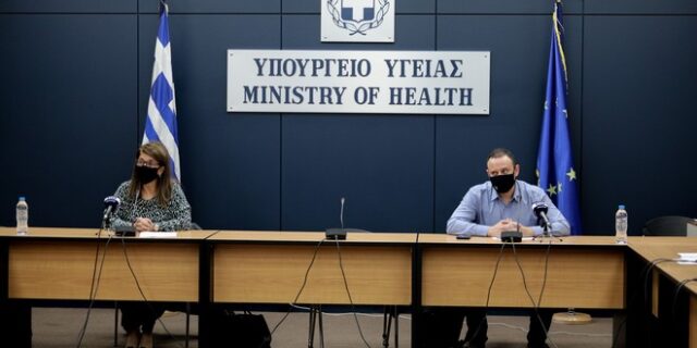 Παπαευαγγέλου: Η πανδημία θα επηρεάζει τη ζωή μας για αρκετούς μήνες ακόμη