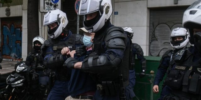 Καταγγελία ΠΑΜΕ: “Έκοψαν κλήση σε μέλος μας που υπερασπίστηκε σπίτι από πλειστηριασμό”