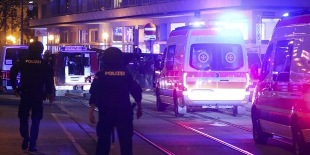 Επίθεση στη Βιέννη: Άνδρες τουρκικής καταγωγής βοήθησαν στη διάσωση τραυματία – Έπαινοι από Τσαβούσογλου