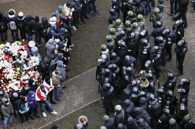 Λευκορωσία: Συλλήψεις και σφαίρες καουτσούκ σε διαδήλωση κατά του Λουκασένκο