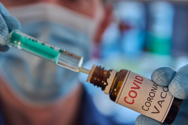 Εμβόλιο κορονοϊού Moderna: Κίνδυνος καθυστέρησης στις παραδόσεις
