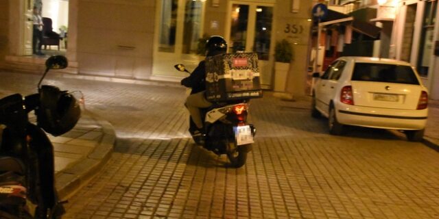 Κορονοϊός: Χωρίς take away από τις 20:30 – Κανονικά το delivery