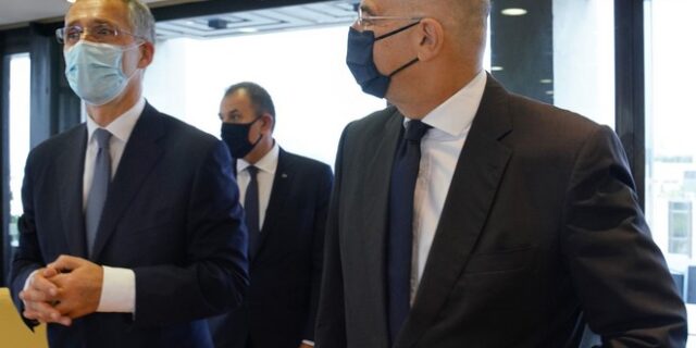 Δένδιας σε Στόλτενμπεργκ: Η Τουρκία υπονομεύει την συνοχή του ΝΑΤΟ